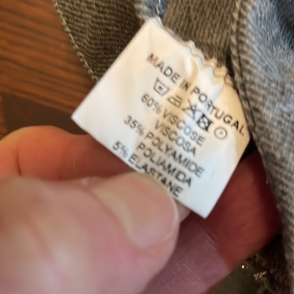 Vilagallo Knit Pant. Tuxedo stripe with pearl beads and sparkly thread. Size 38 - Picture 11 of 11